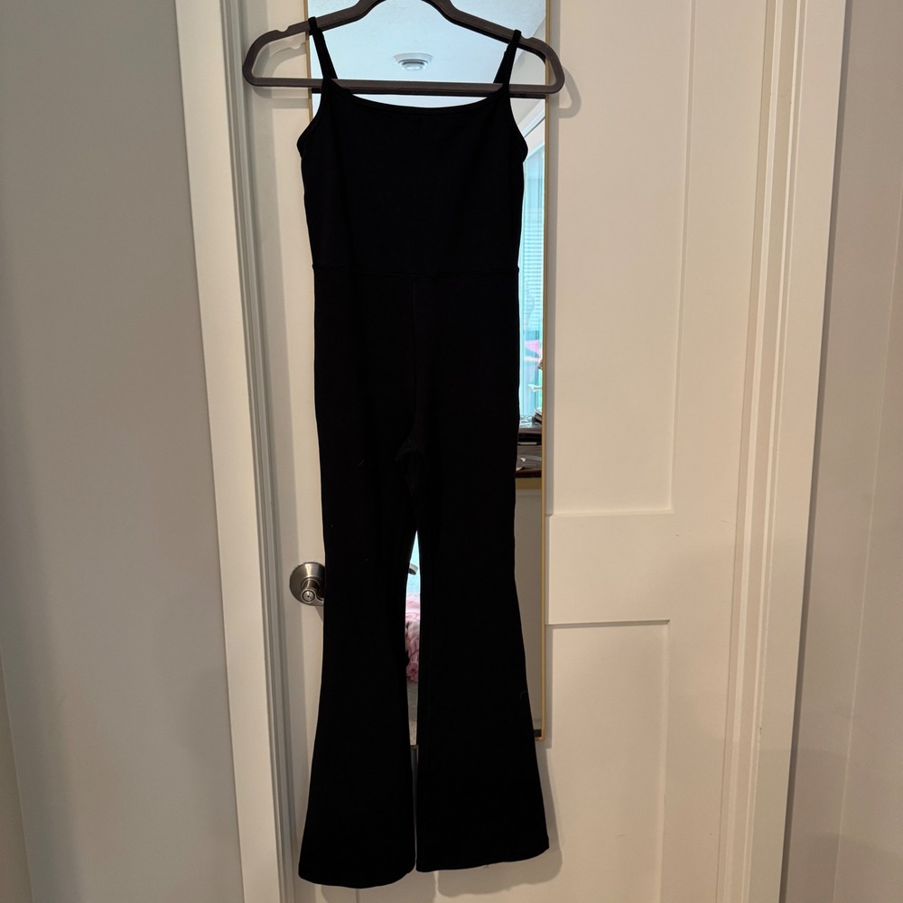 Wilfred Free Aritzia‎ Divinity Jumpsuit Black Flare Leg Small Never Worn